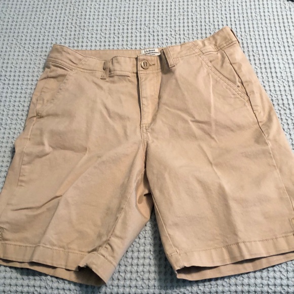 L.L. Bean Pants - Ladies LL Bean twill shorts
